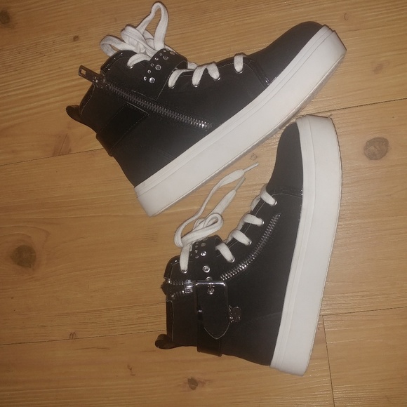 Stuart Weitzman • Y2K bling girls black white platform kids high top sneaker 13